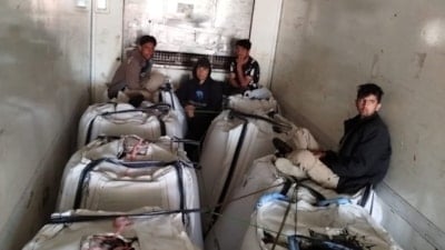 Sivas'ta durdurulan tırlarda 7 düzensiz göçmen yakalandı