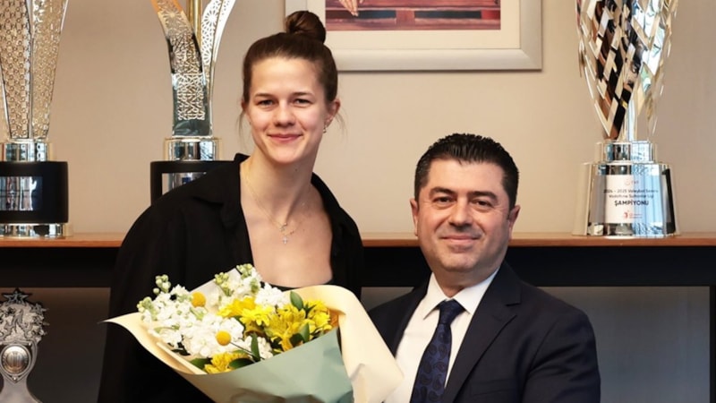 VakıfBank, Kiera Van Ryk ve Bahar Akbay ile vedalaştı