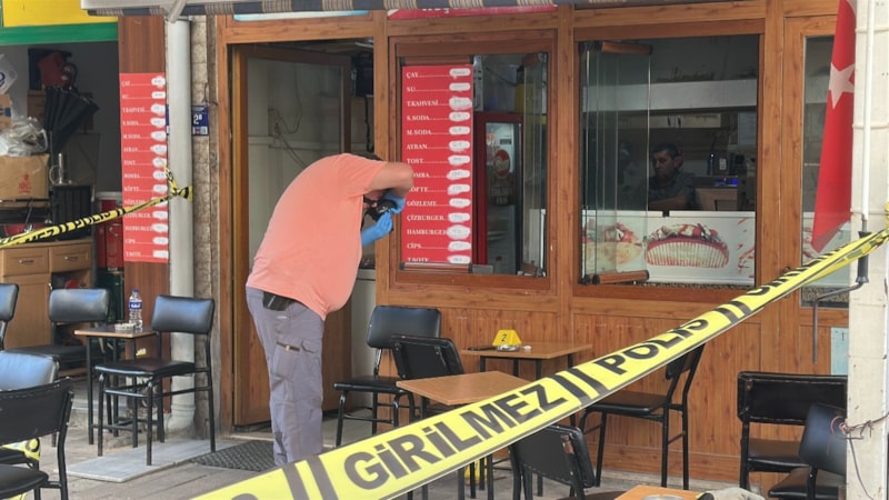 Çanakkale'de husumetlisini sokak ortasında bıçakladı