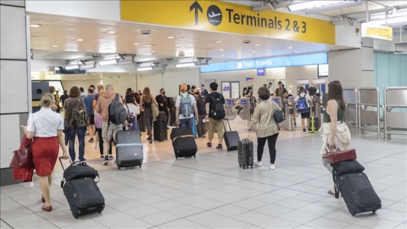 Avrupa'da hava yolu firmalarının bagaj ücretleri şikayet edildi