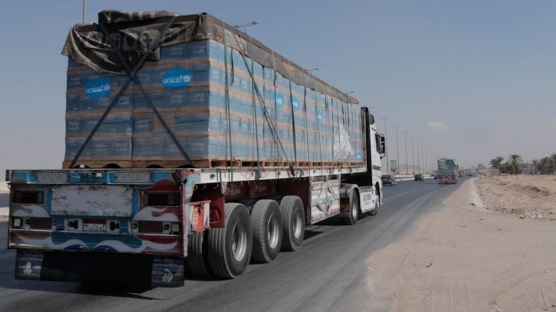 Gazze'ye yardım tırları 81 gün sonra girdi