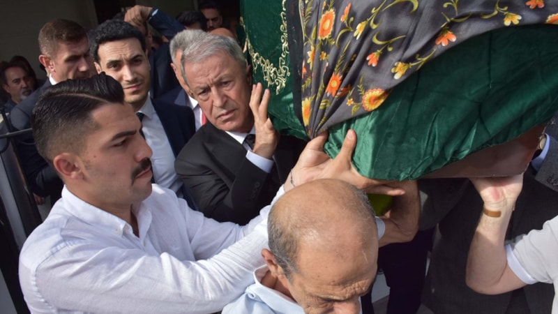 Hulusi Akar'ın acı günü: Kayınvalidesini kaybetti