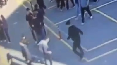 Sultanbeyli'de lise bahçesinde bıçaklı saldırı: 11. sınıf öğrencisi gözaltında