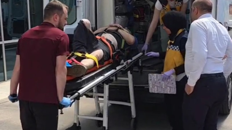 Kocaeli'de iş makinesinden düşen 3 işçi yaralandı