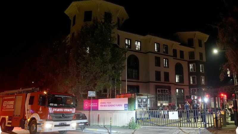 İstanbul Tuzla'da kız yurdunda yangın: Öğrenciler tahliye edildi