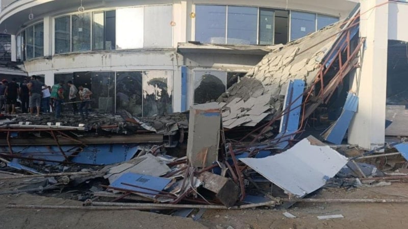 Antalya'da balkonu çöken otel inşaatında işçiler son anda kurtuldu