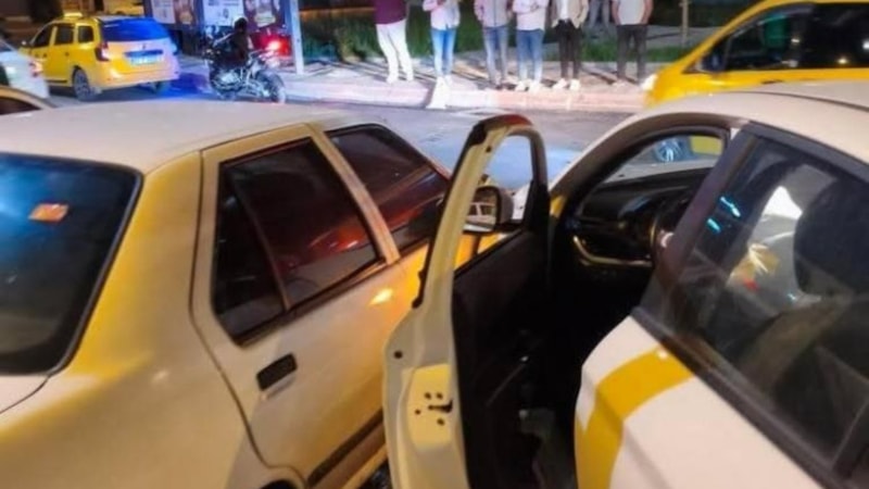 Elazığ'da otomobiller kafa kafaya çarpıştı: 2 yaralı