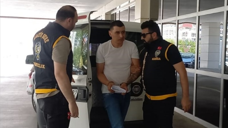 Manisa'da anahtar kopyalayarak hırsızlık yapan zanlı tutuklandı