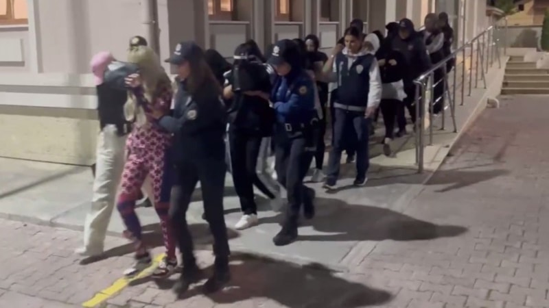 Konya'da 'Şah-Mat' operasyonu: 21 tutuklama, 74 mağdur kurtarıldı