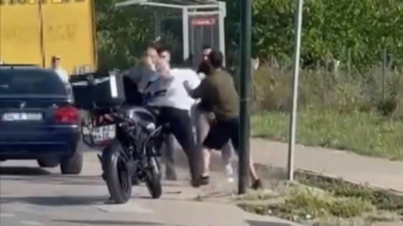 Bursa'da yol verme tartışmasında yumruklar konuştu