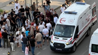 Batman'da yolun karşısına geçmeye çalışan kadına otomobil çarptı