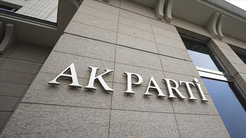 AK Parti'den yeni anayasa için halk temelli süreç vurgusu