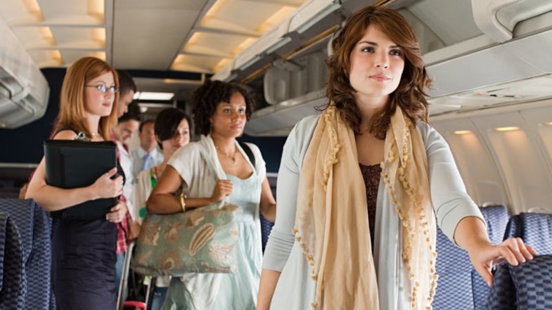 Avrupa’da uçak yolculuklarında ayakta seyahat dönemi başlıyor