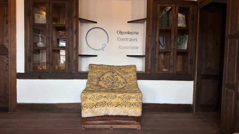 Kastamonu'da yüzyıllık yorgan ve minder kılıfında nadir desenler keşfedildi