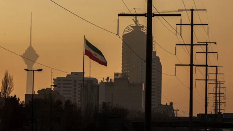 İran'da elektrik ve su krizi: Pezeşkiyan çağrı yaptı