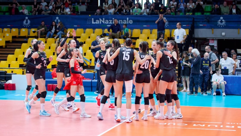 A Milli Kadın Voleybol Takımı, Hollanda'yı devirdi