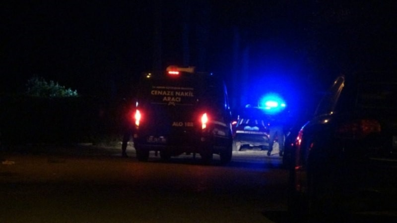 Mersin'de balık tutarken kayalıklardan düşen şahıs can verdi