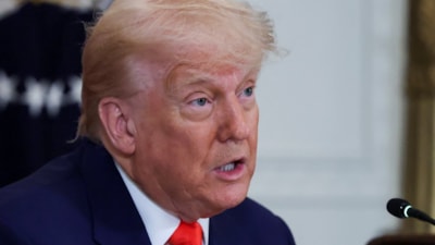 Donald Trump, AB'ye uygulanacak yüzde 50'lik tarifeyi erteledi