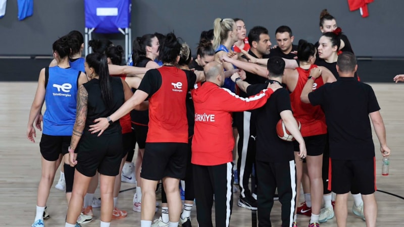 A Milli Kadın Basketbol Takımı, hazırlık maçında Fransa'ya yenildi
