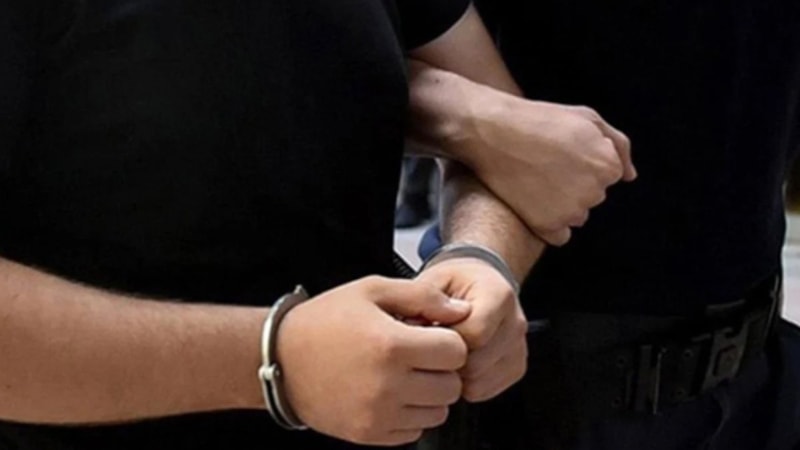 Gözaltına alınan 63 muvazzaf askerden 60'ı için tutuklama talebi