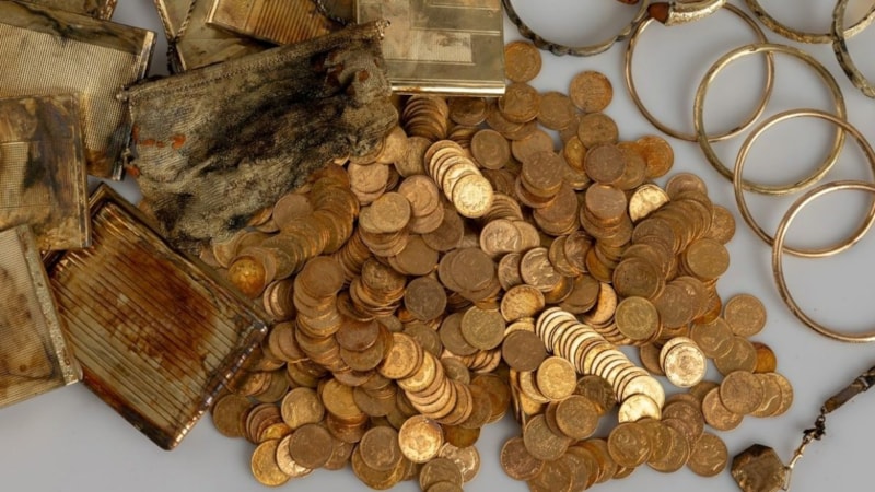 Çekya'da yürüyüş yapanlar hazine buldu