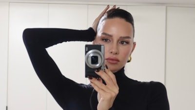 İki çocuk annesi Yasemin Özilhan büyük kızını paylaştı! Emine'ye yorum yağdı