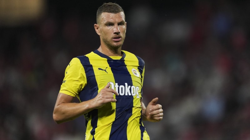 Edin Dzeko, Fenerbahçe'ye veda edecek