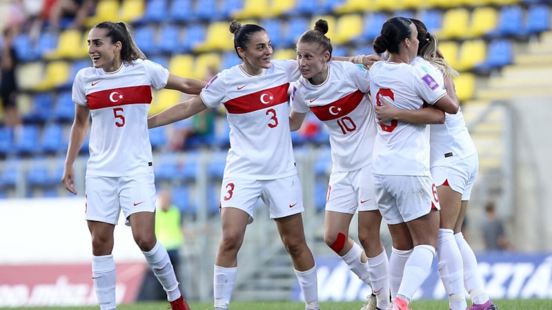 Kadın millilerin İrlanda Cumhuriyeti ile yapacağı maç ücretsiz!