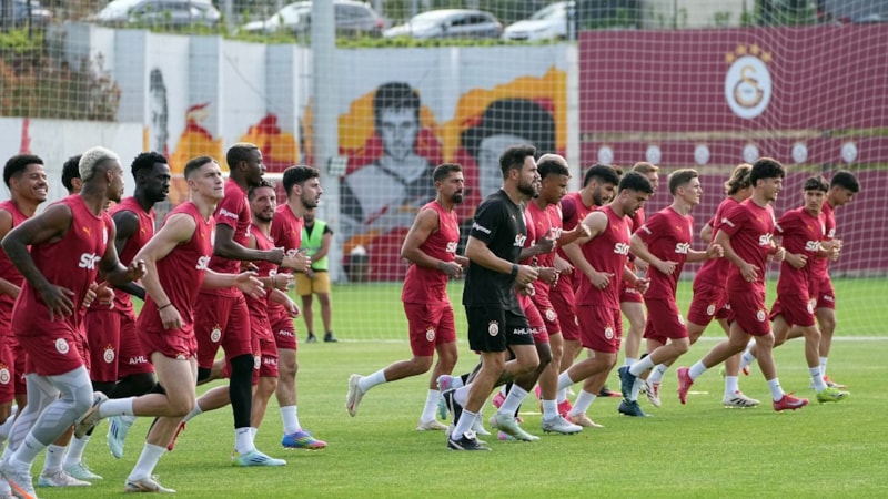 Galatasaray'da Başakşehir maçı hazırlıkları başladı! Günay, talihsizlik yaşadı