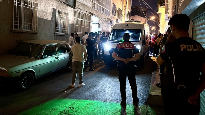 İzmir'de tartıştığı kocasını tabancayla öldüren kadın gözaltına alındı