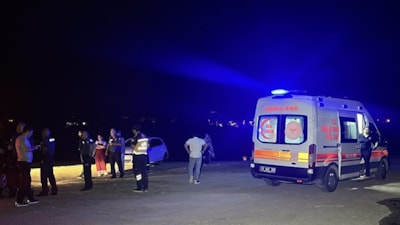 Adana'da tekne gezintisi sırasında baraj gölüne düşen kişi kayboldu