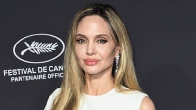 Angelina Jolie'yi örnek aldı! Kara Tointon, iki memesini de aldırdı