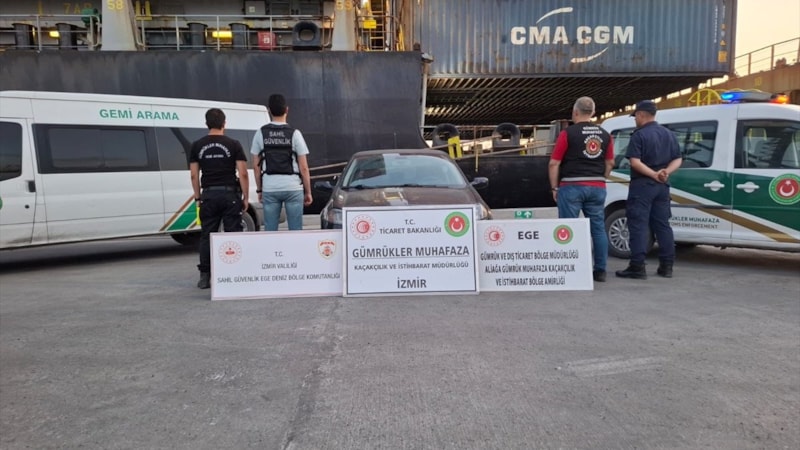 İzmir'de 54 ton 249 kilogram kaçak akaryakıt ele geçirildi