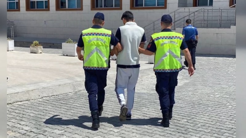 Yalova'da telefonla aradığı kadını dolandırdı