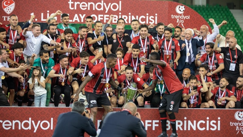 Fatih Karagümrük'ün Süper Lig özlemi bir sezon sürdü