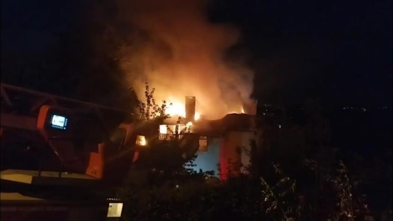 Yalova'da mangal ateşi binayı yaktı