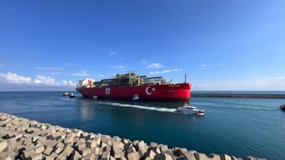 Türkiye'nin ilk yüzer gaz üretim platformu Osman Gazi Filyos Limanı'nda