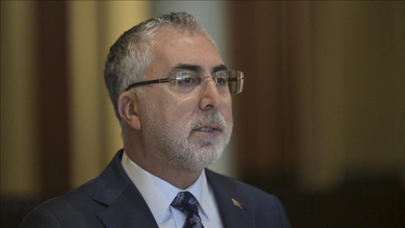 Deprem bölgesinde mücbir sebep hali 30 Kasım'a uzatıldı