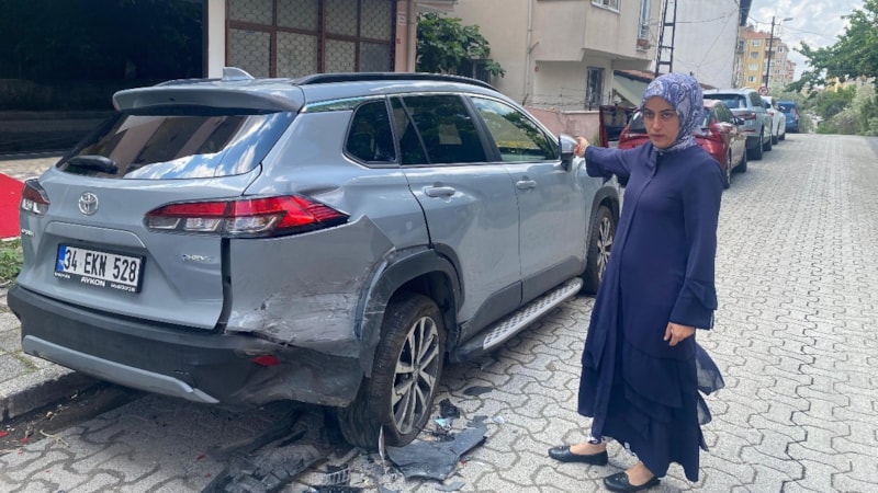 Ataşehir'de bir sürücü araçlara vura vura kaçtı