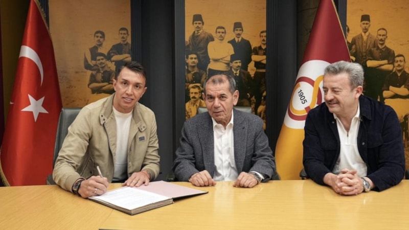 Galatasaray, Fernando Muslera'nın takımıyla iş birliği protokolü imzaladı
