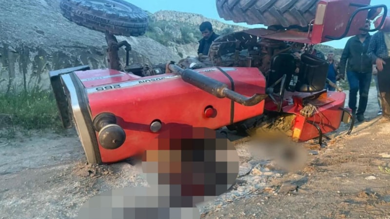 Nevşehir'de devrilen traktörün altında kalan sürücü öldü