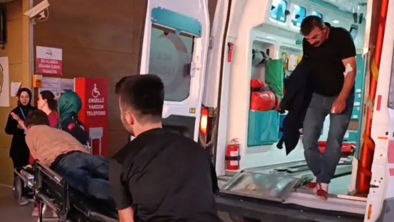 Bursa'da sopalı ve bıçaklı kavga: 4 kişi yaralandı