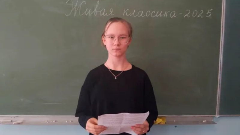 Rusya’da beden eğitimi dersinde gözüne cirit saplandı