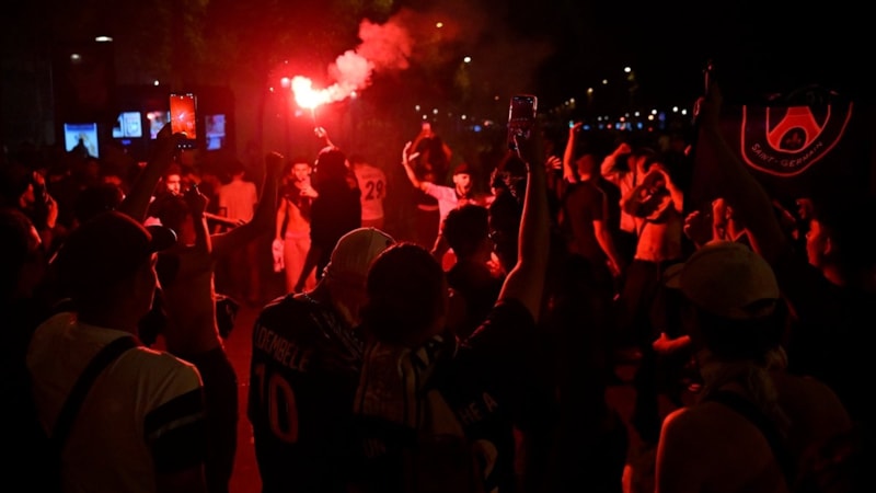 Fransız bakandan, PSG'nin zaferini kutlayanlara sert sözler!