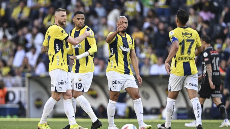 Fenerbahçe, sezonu kupasız bitirdi