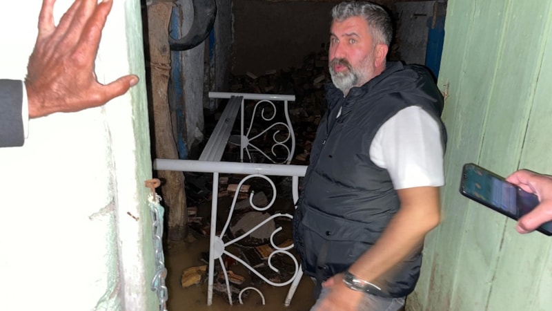 Kırşehir'de sel: 3 ev tahliye edildi