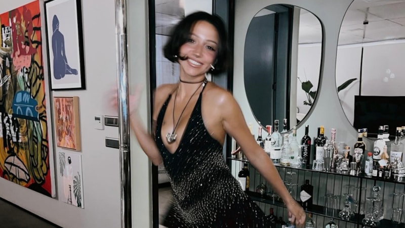 'Yaşayan en seksi Türk kadını' seçilmişti! Zeynep Bastık Kayısı Güzeli de oldu