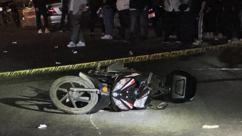 Kocaeli'de tırla çarpışan motosikletin sürücüsü öldü