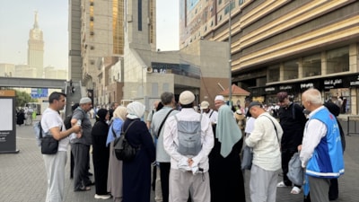 Mekke’de hacı adaylarının kutsal ziyaretleri sürüyor