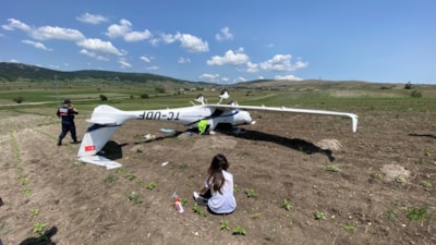 Bilecik'te eğitim uçağı iniş sırasında ters döndü